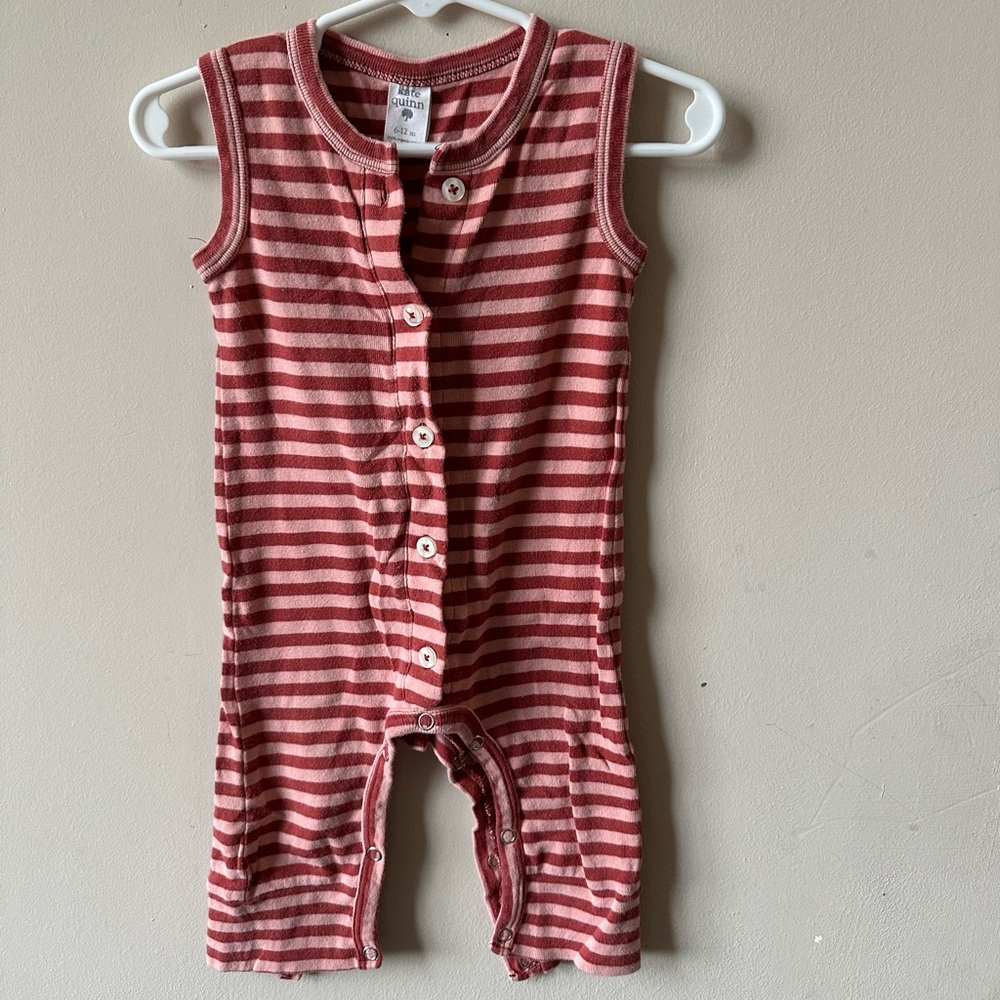 Kate Quinn Pink and Red Striped Button Down Romper-
Size 6-12m